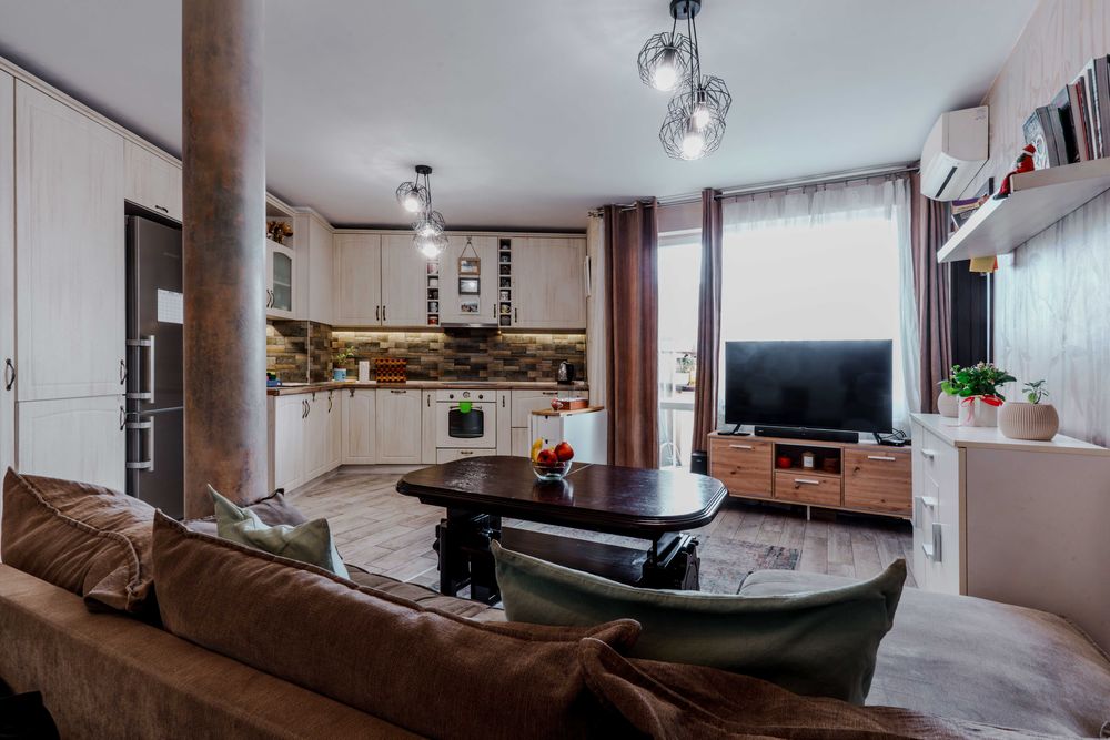 Тристаен напълно обзаведен апартамент на ул. Краков 11