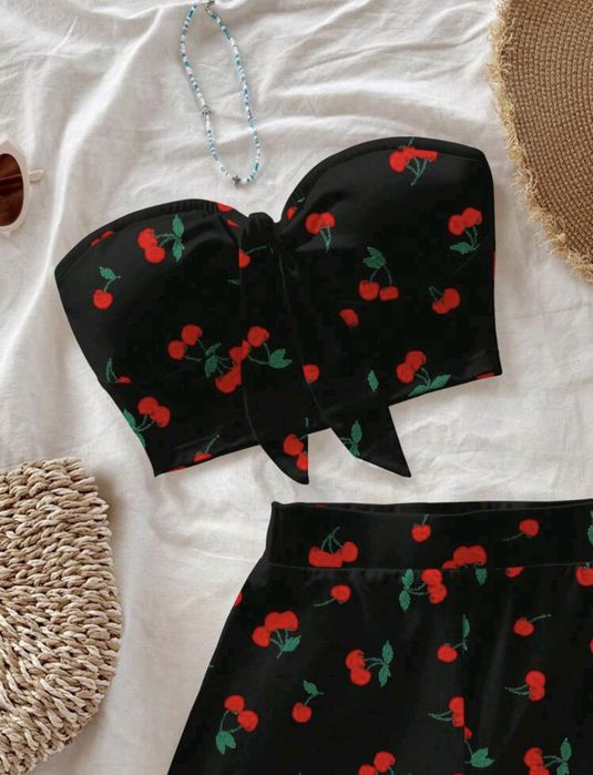 Черен летен комплект с черешки