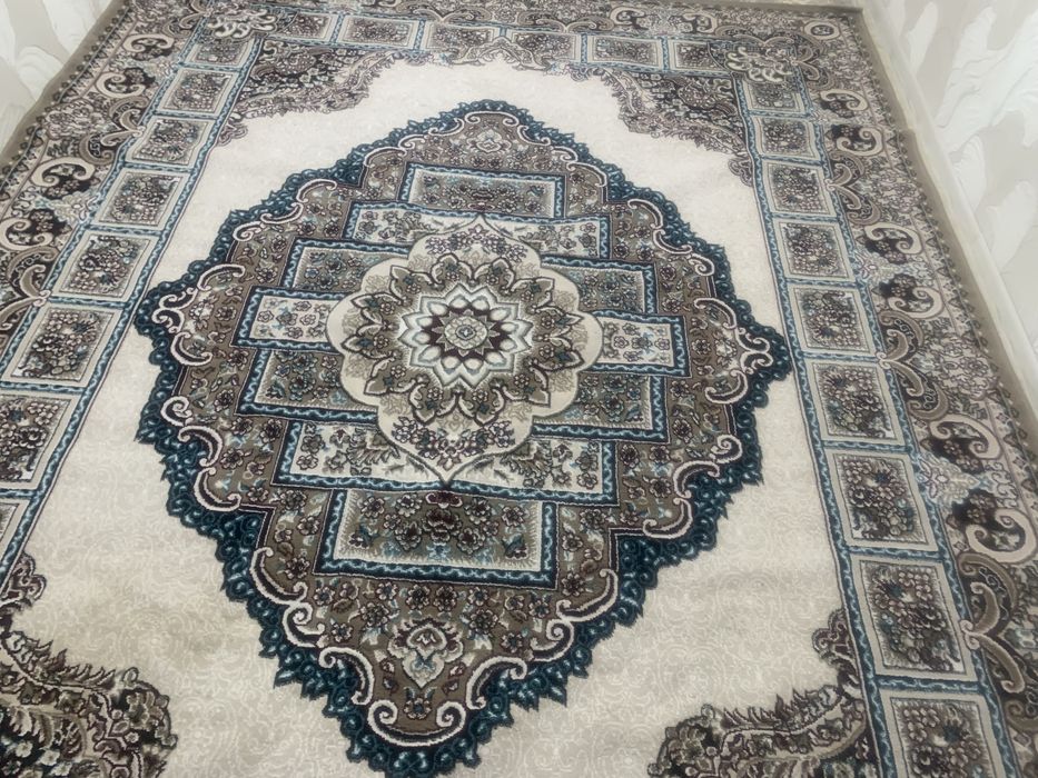 Gilam sotiladi yaxshi
