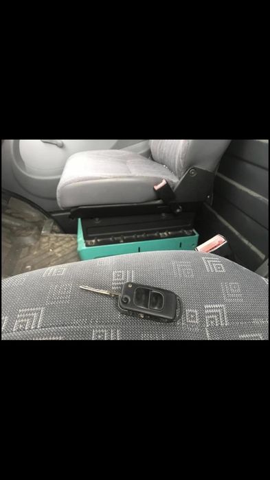 Мерцедес Спринтер 411 CDI Само на Части !