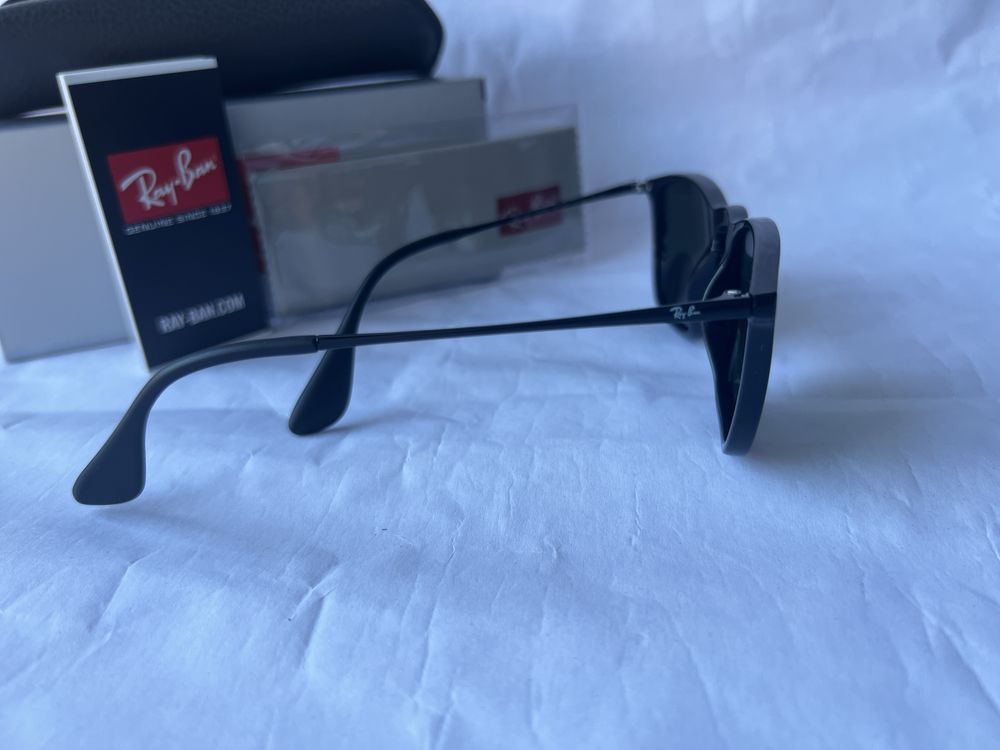 Ochelari de soare RAY BAN 4187 Chris Polarizati Noi