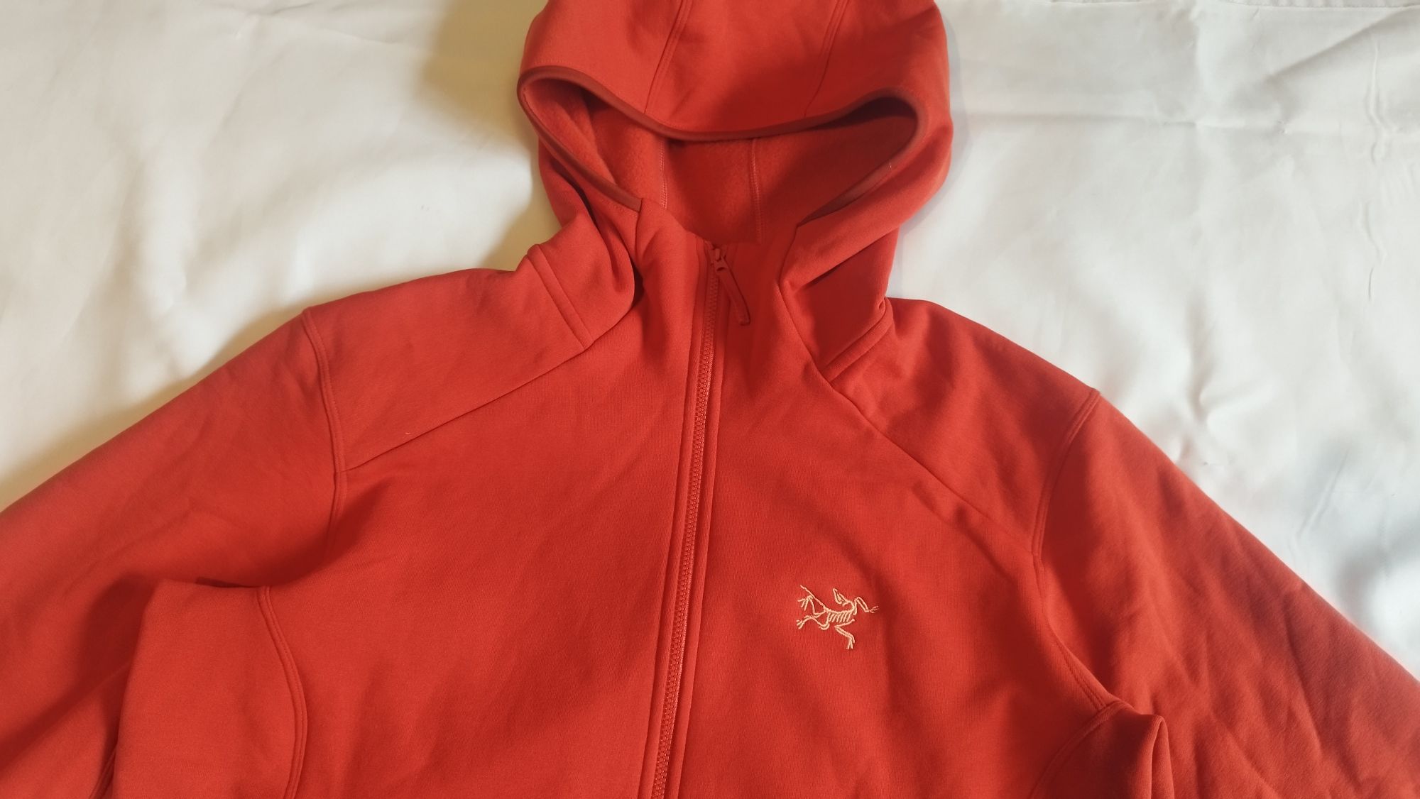 Ново!Arc'teryx Women's Kyanite Hoody -L размер