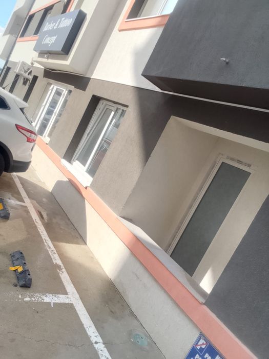 Vand Spatiu Comercial  intersectie Tineretului cu Ilie Petre- Chiajna