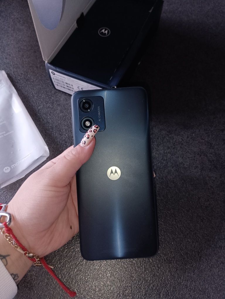 Motorola E13 64GB.