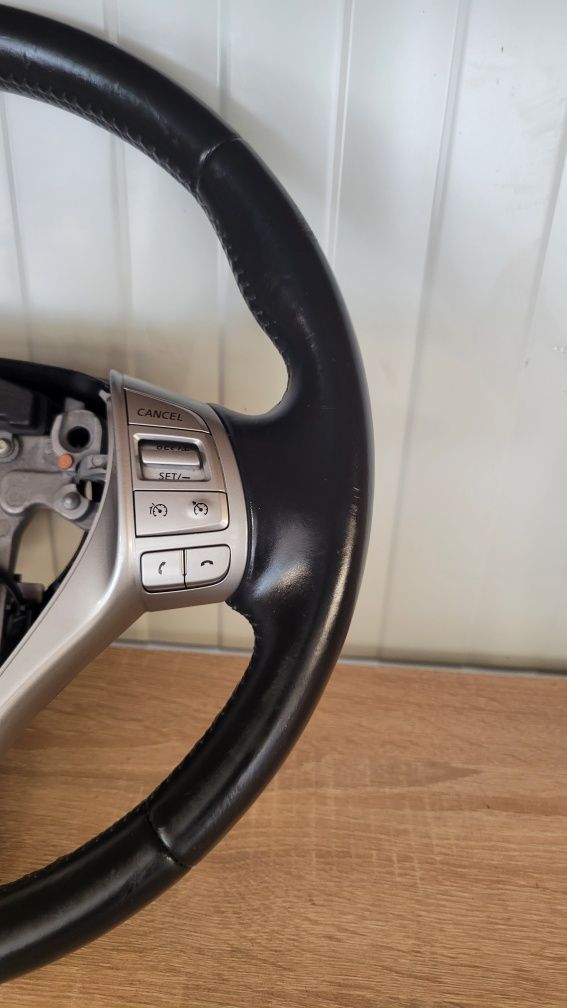 Продавам уникален кожен мулти волан за Nissan Qashqai 2014 - 2017