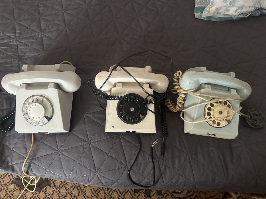Vand telefoane de casa vechi