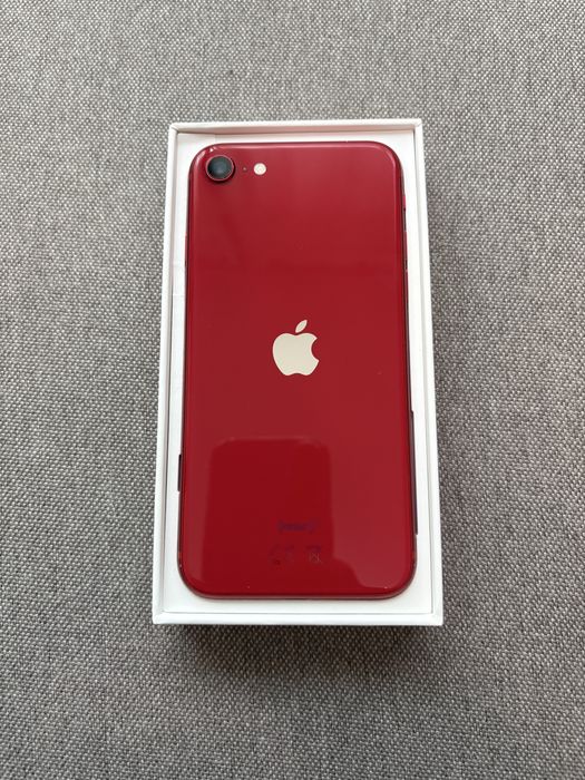 Продавам Iphone SE 2020 64GB
