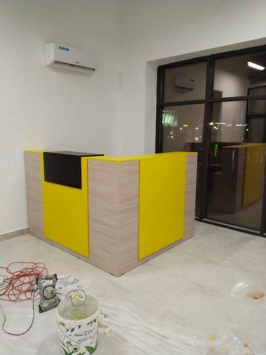 Ресепшен торговое оборудование.