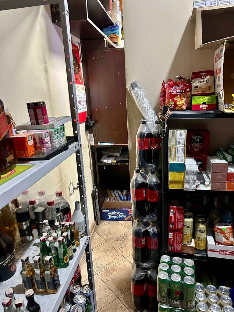Продава се Магазин в Радомир - 20 кв.м за 1658 €/кв.м - Снимка #11