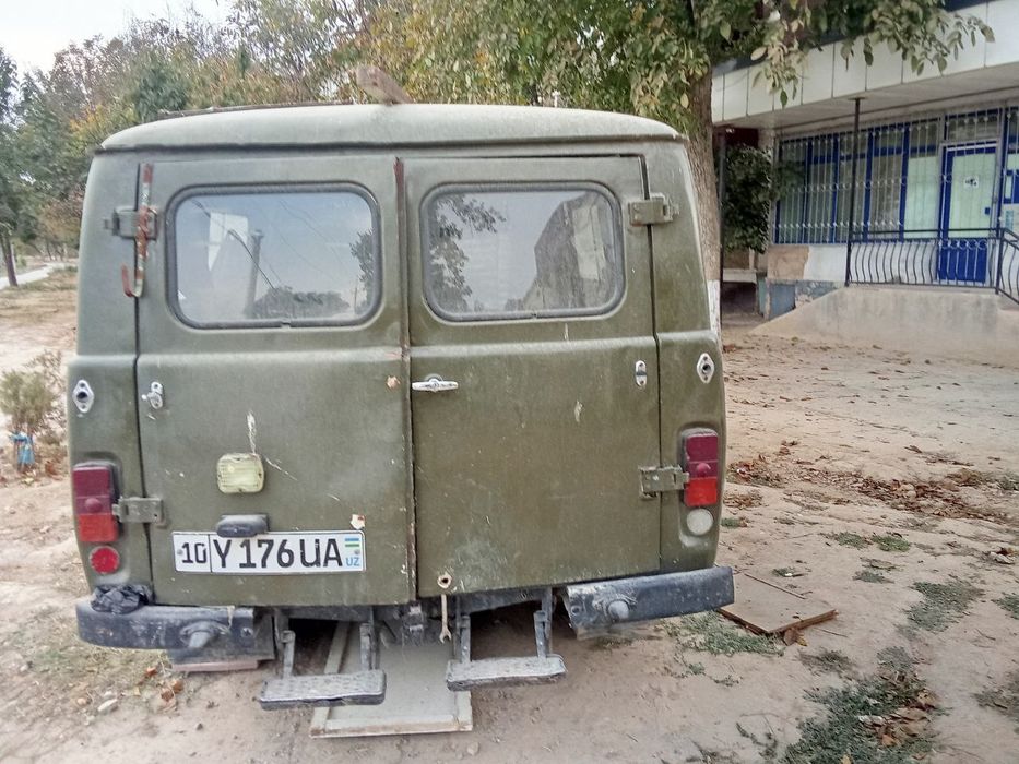 UAZ Sotiladi yili 1990