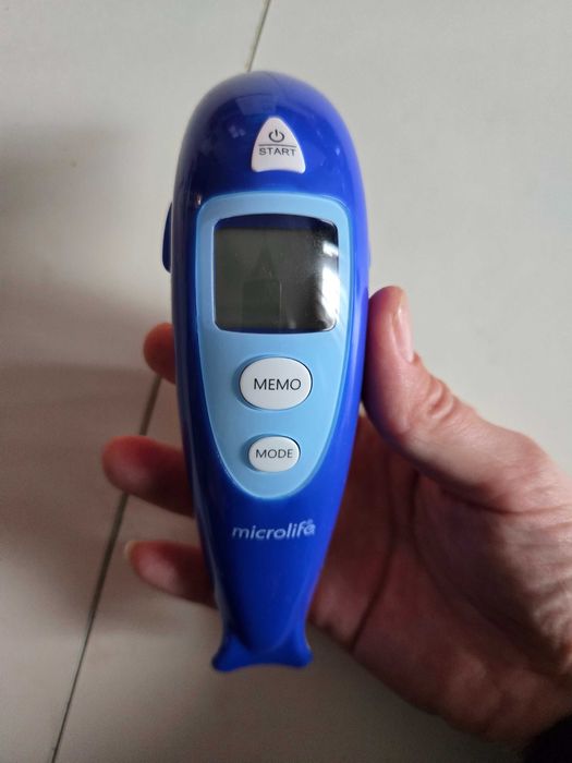 Продавам Microlife Инфрачервен безконтактен термометър Dolphin NC 400
