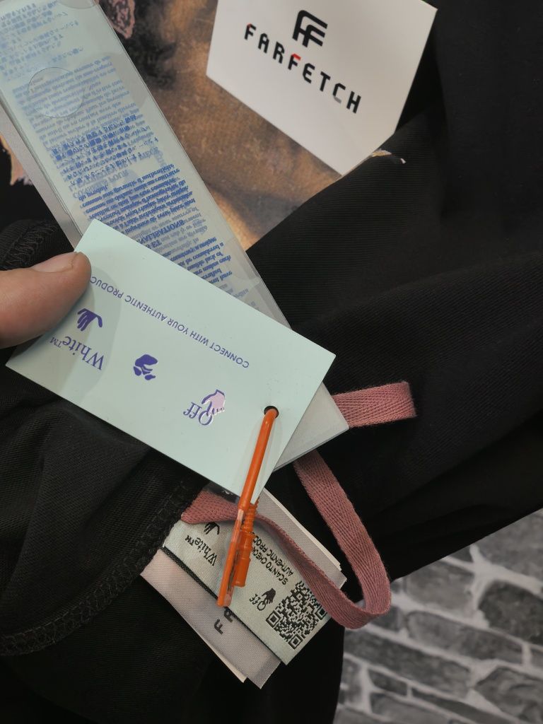 Off White тениска ЧЕРНА