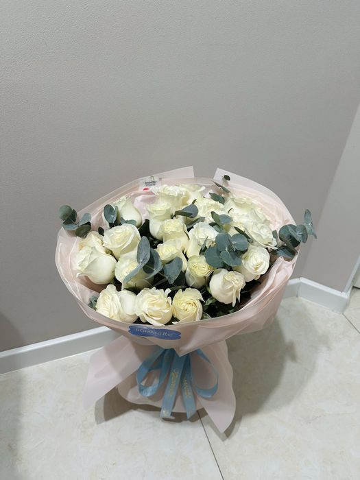 Свежие БЕЛЫЕ розы 25шт, почти новые