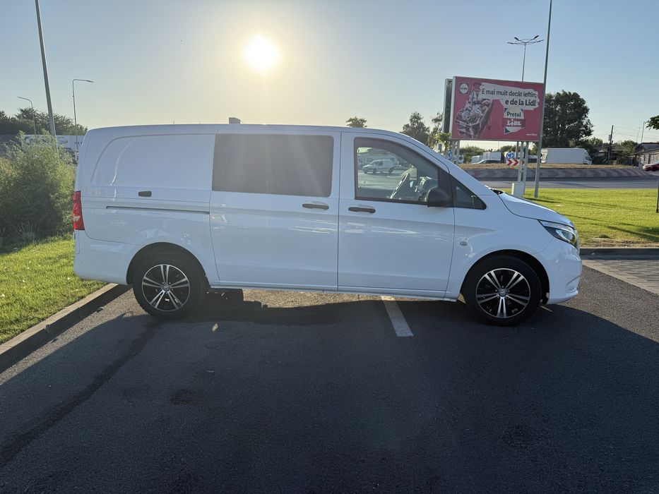 Proprietar Vito 2021 52000km farLED distronic,line assist,camera,navi,