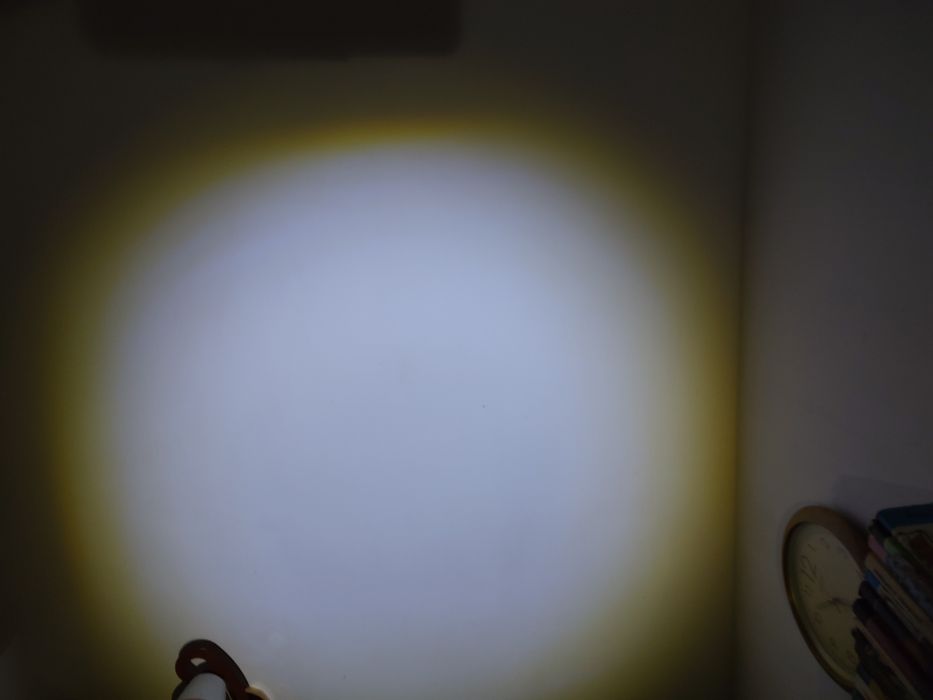 Lampă frontală puțin folosită