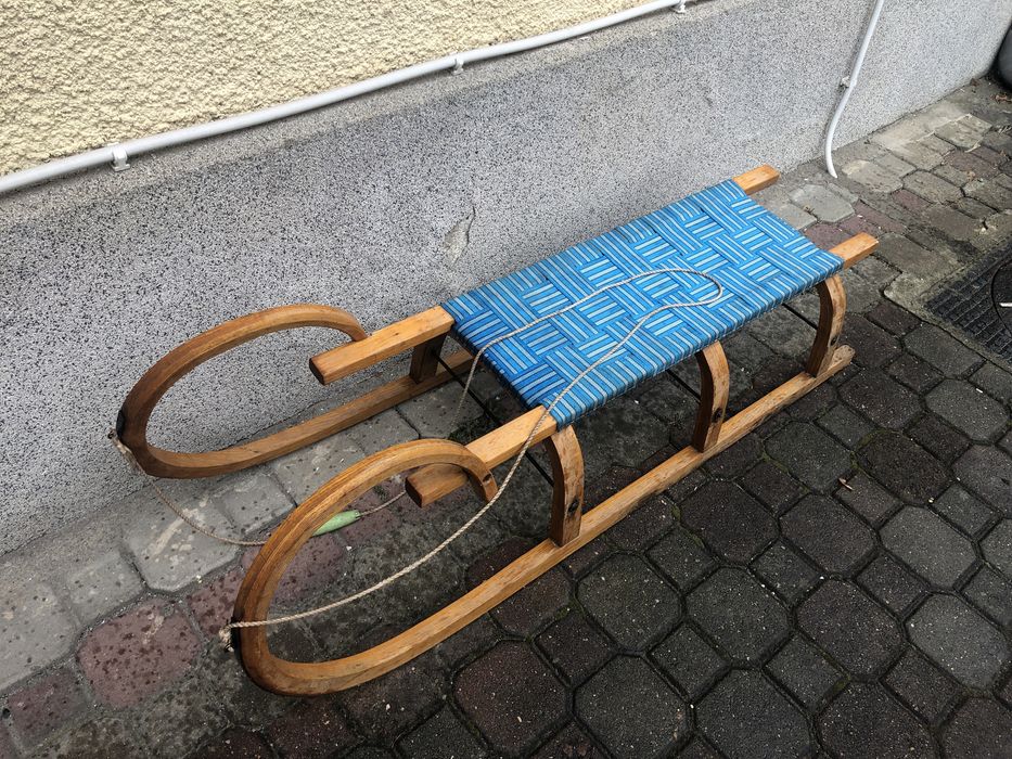 Sanie germana,robusta din lemn,sina din otel