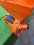 Moara electrica cu cicanele Evotools.