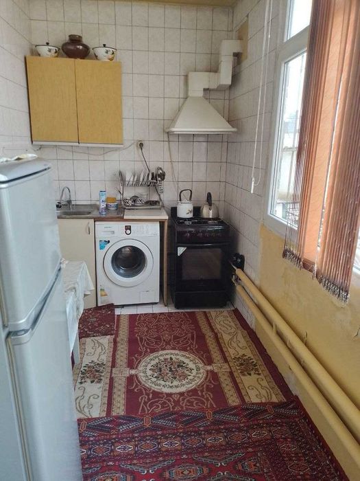 м.Тинчлик Афсона 1(2)-комн 1/5 42 м² балкон 2х6 м сост среднее огород
