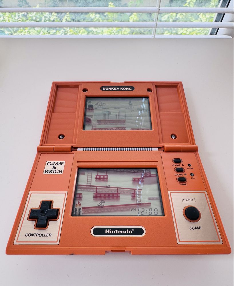 Колекционерска игра на Nintendo Game&Watch - Donkey Kong