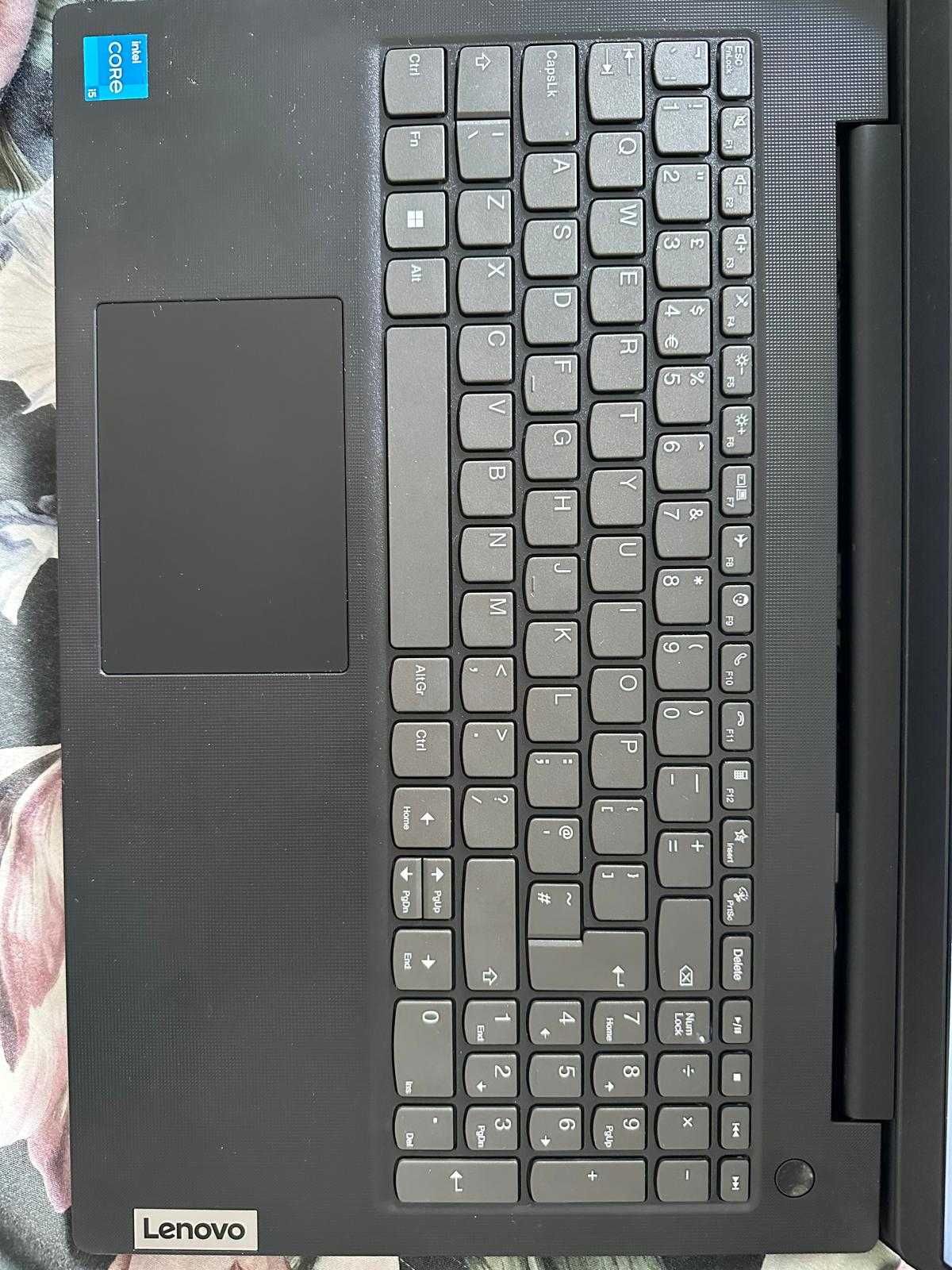 Laptop Lenovo V15-G3