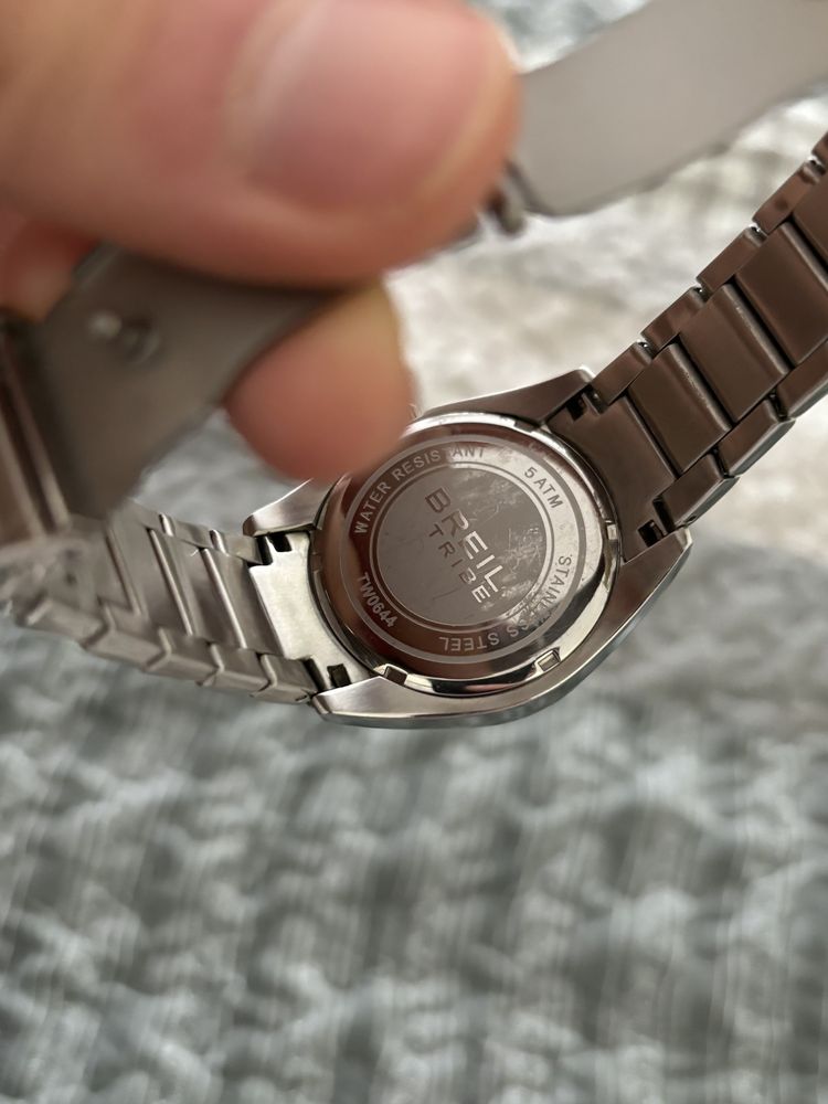 Продавам мъжки часовник- Breil TW0644