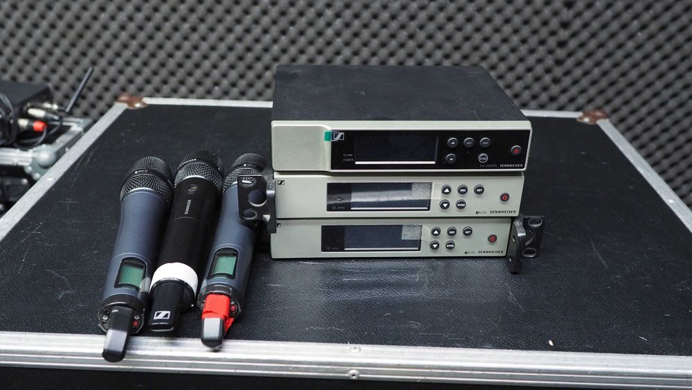 Vand 3 microfoane Sennheiser G4.