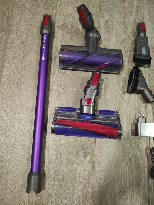 Aspirator vertical fara fir Dyson V11 SV17