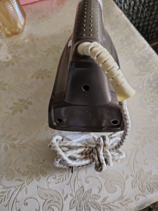 Утюг  PHILIPS с паром.