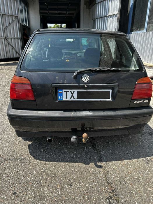 VW Golf GL в изправно техническо състояние и перфектен документално