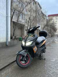 Мопед скутер м8 новый цвет черный