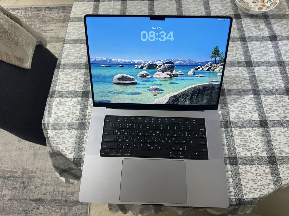 Macbook Pro 16” 2022 M1 Max 10 core / 1Tb SSD / 32Gb RAM / 32 core GPU