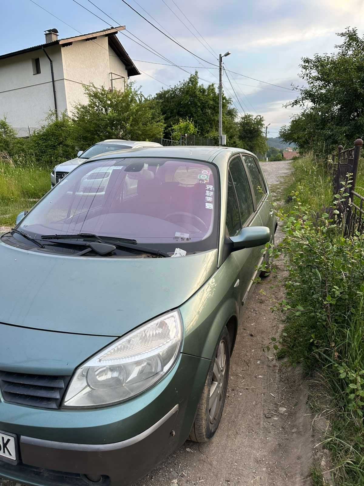 Продавам Renault Scenic 2.0 , 16v с газова уредба - на части!