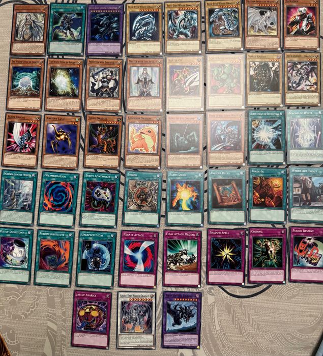 Предлагам Yu-Gi-Oh карти