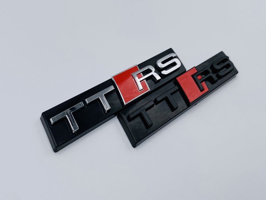 Emblema Audi TTRS grila negru