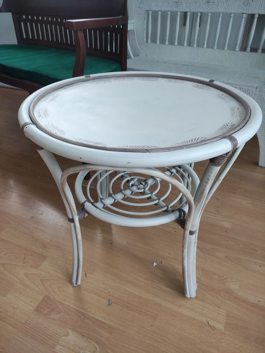 Masuta terasă bambus, masa rotunda alba, masa vintage