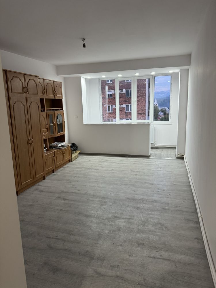 apartamente de vanzare lupeni