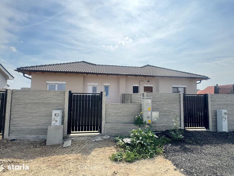 Duplex pe parter în Albina – Despartit prin baie 97.500 Euro