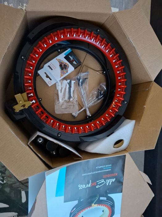 Vand mașinj de tricotat