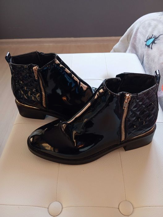 Дамски боти номер39