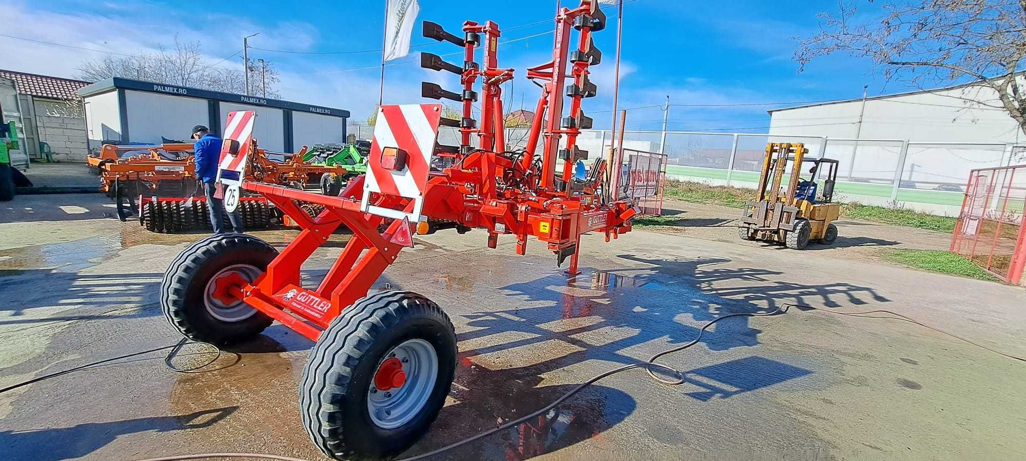 Tavalug GUTTLER Master 640 cu bara de nivelare 2018