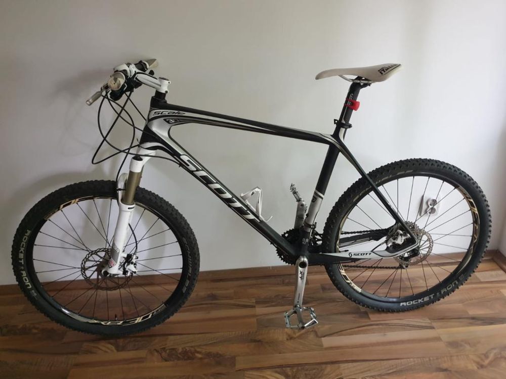 Bicicleta Scott Scale -carbon