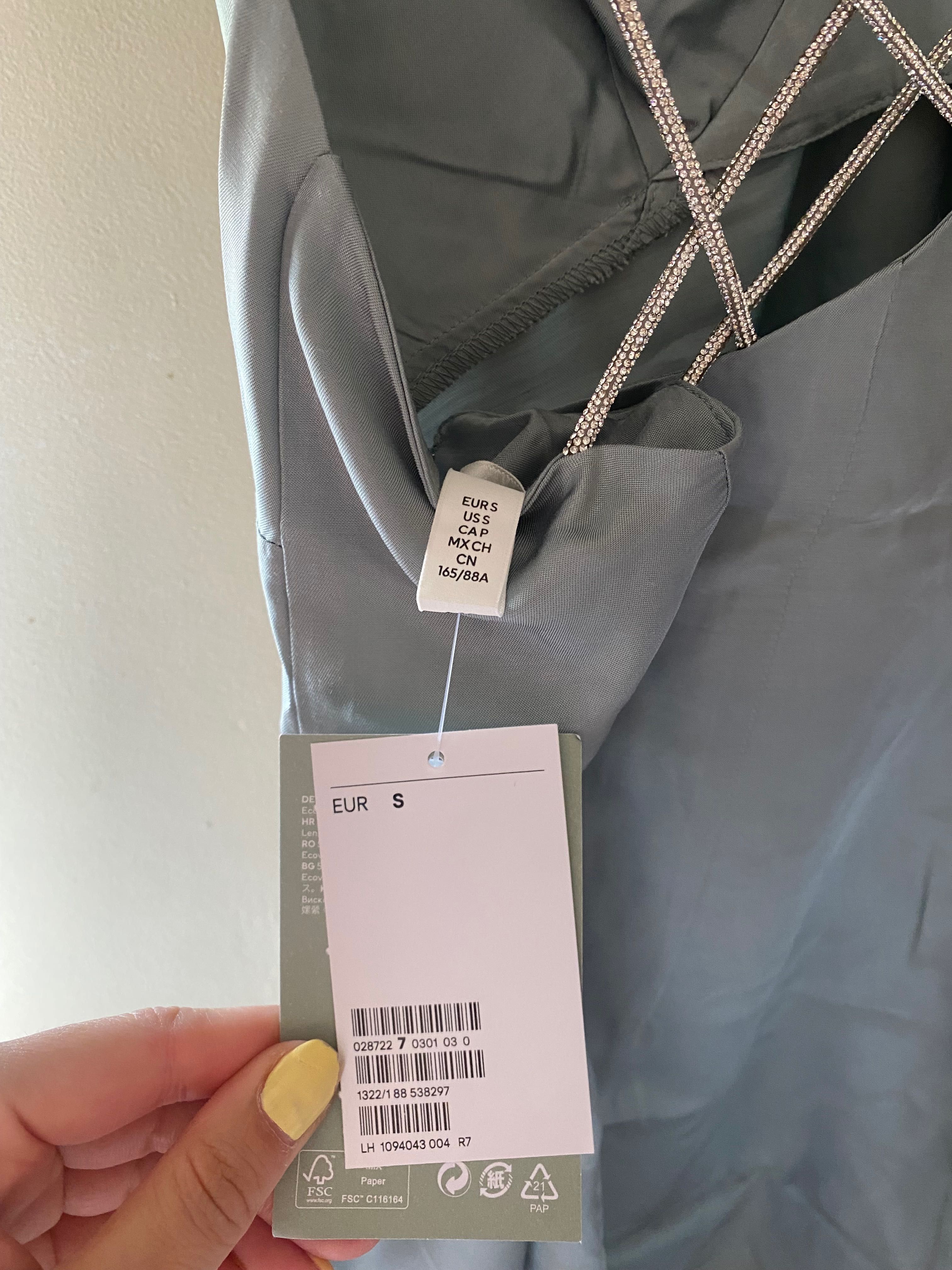 Сатенена рокличка H&M , размер S , с етикет
