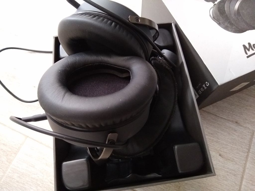 Casti Hifiman HE 4xx