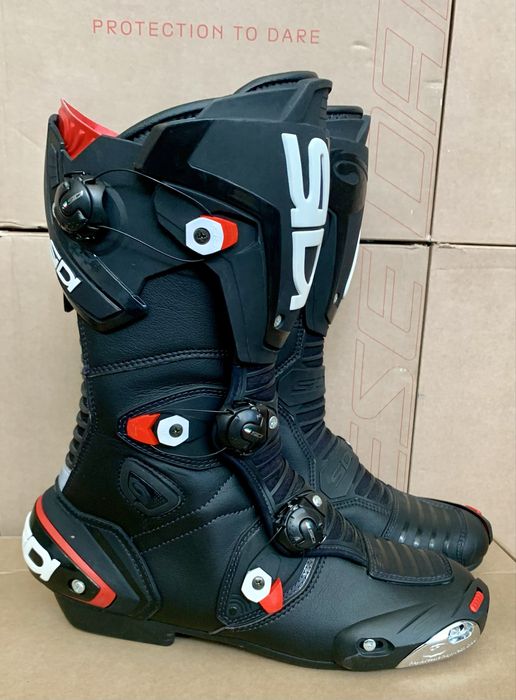 Cizme moto SIDI Mag-1 , noi!
