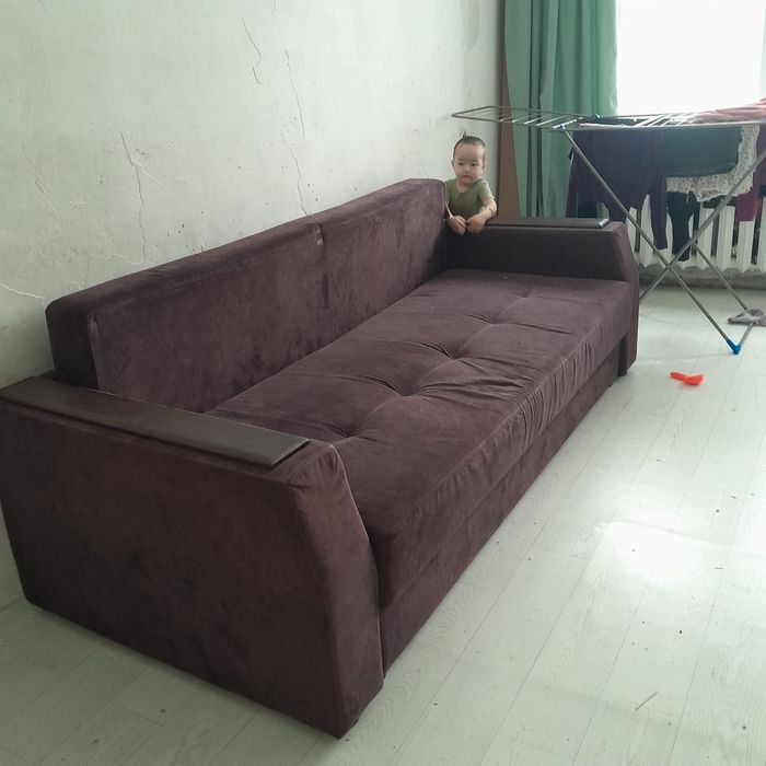 Диван для гостинной 10 000