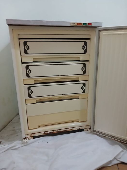 Срочно продам морозильник
