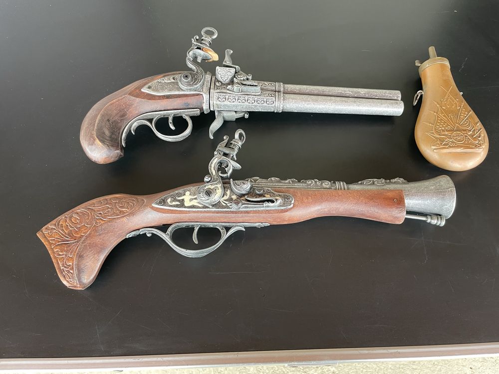 Pistol Panoplie , Colecție