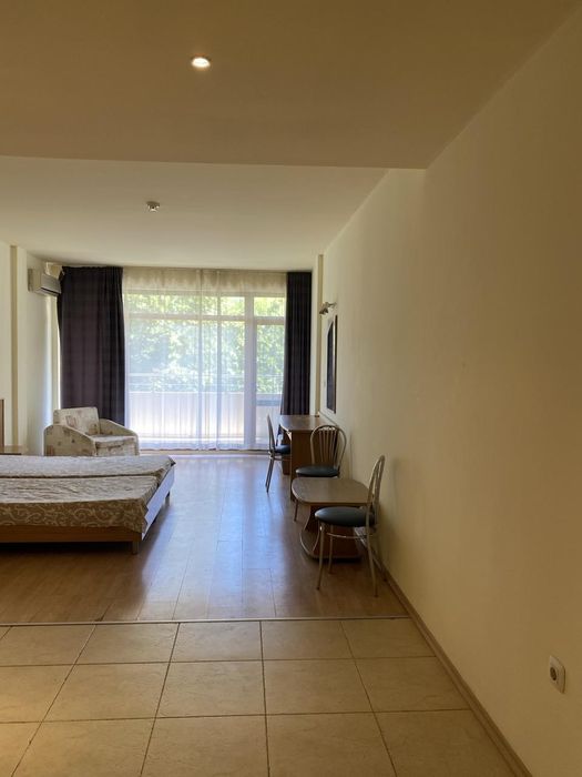 Дава се под наем Едностаен апартамент в Бургас, Център - 40 кв.м за 204 € - Снимка #1