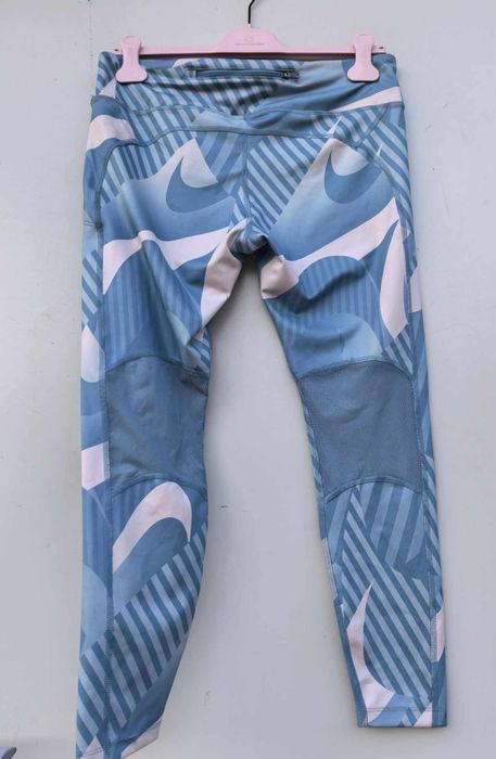 Nike оригинален дамски клин М/Л размер