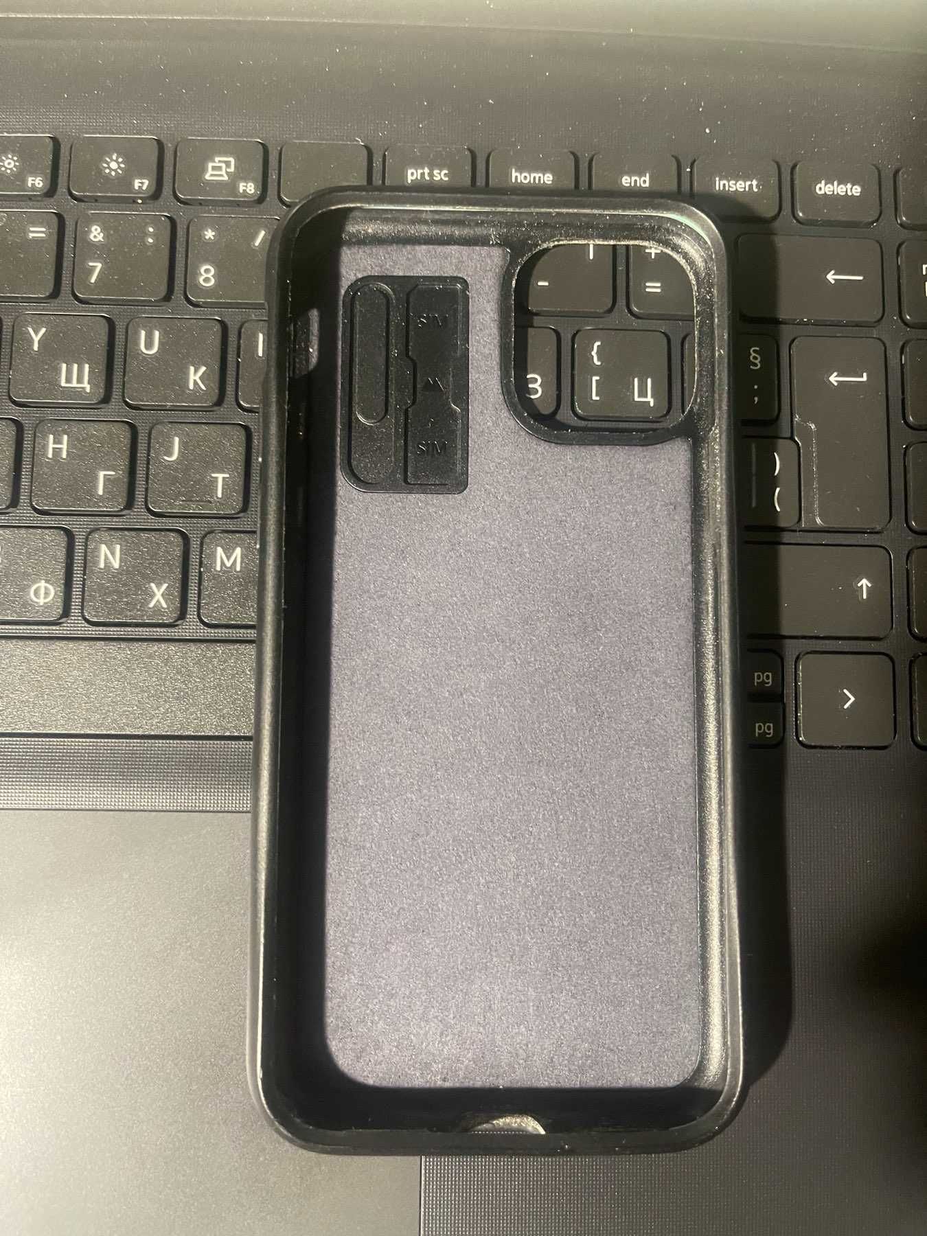 Iphone 11 Pro + гръбче MOUS